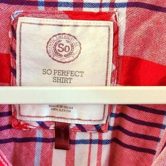 SO Women's Red & White Plaid Button-Down Shirt Size XL – Long Sleeve Casual Top - Picture 3 of 6